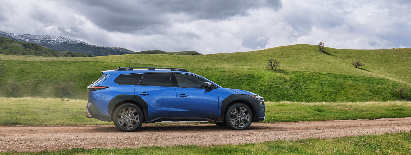 Subaru Trailseeker AWD official vehicle view 1